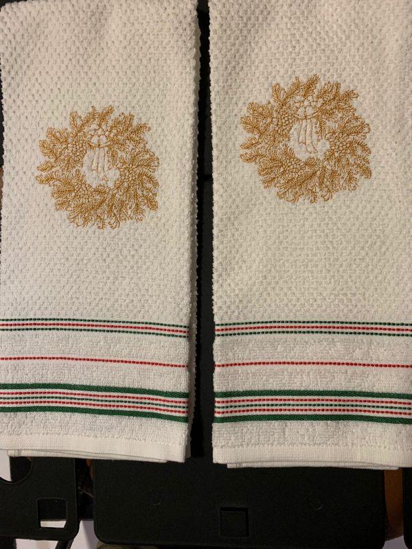 Gold Wreath kitchen Towels (Set)